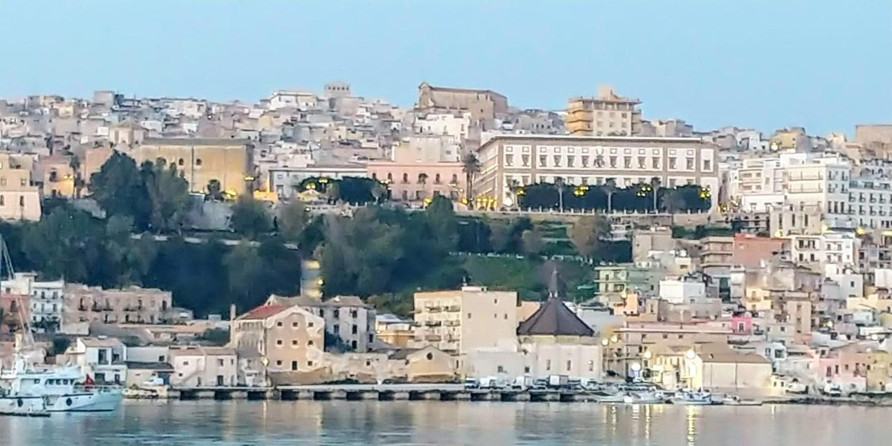 Vakantiehuis Casa Sunrise - Lovely Sea Front Sciacca