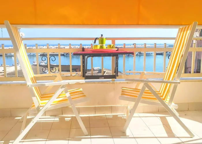 Casa Sunrise - Lovely Sea Front Apartment